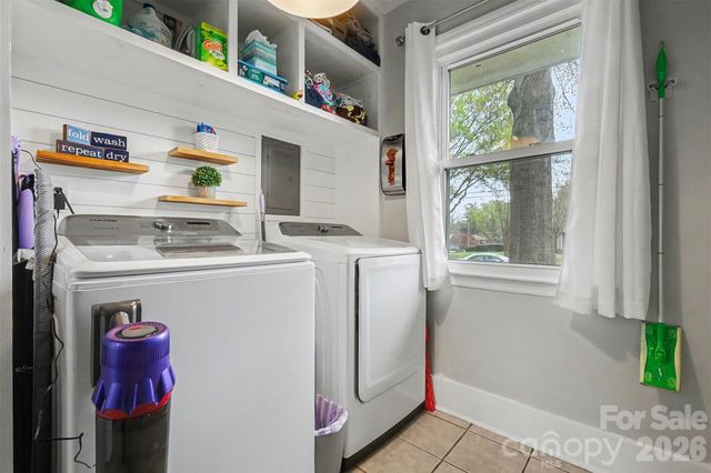 2233 Stonewood Drive, Charlotte, NC 28210