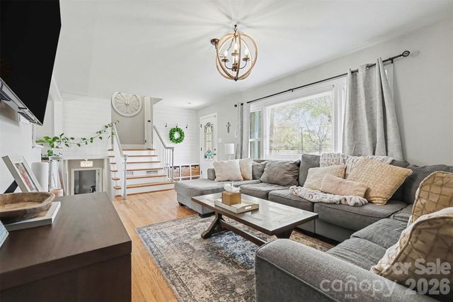 2233 Stonewood Drive, Charlotte, NC 28210