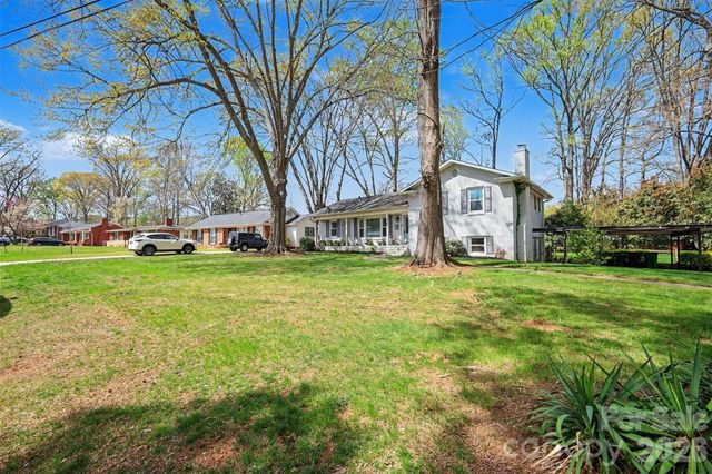 2233 Stonewood Drive, Charlotte, NC 28210