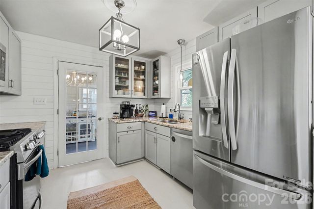 2233 Stonewood Drive, Charlotte, NC 28210