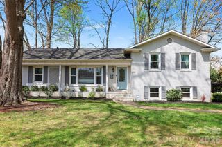 2233 Stonewood Drive, Charlotte, NC 28210