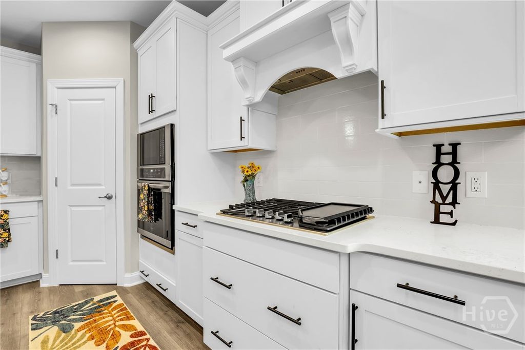Image 11 of property listing at 125 Long Creek Lane, Richmond Hill, GA 31324