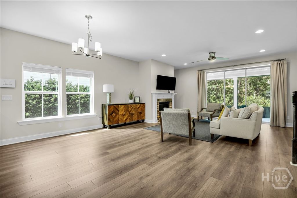 Image 12 of property listing at 125 Long Creek Lane, Richmond Hill, GA 31324