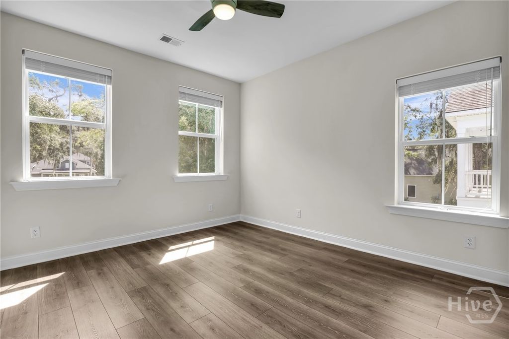 Image 27 of property listing at 125 Long Creek Lane, Richmond Hill, GA 31324