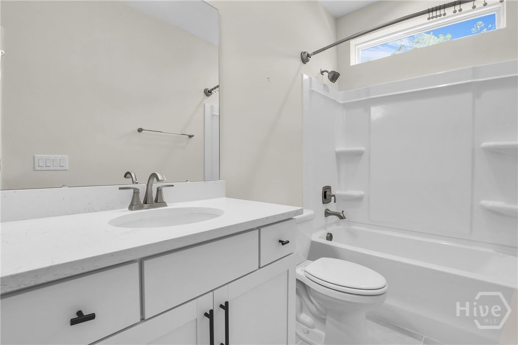 Image 28 of property listing at 125 Long Creek Lane, Richmond Hill, GA 31324