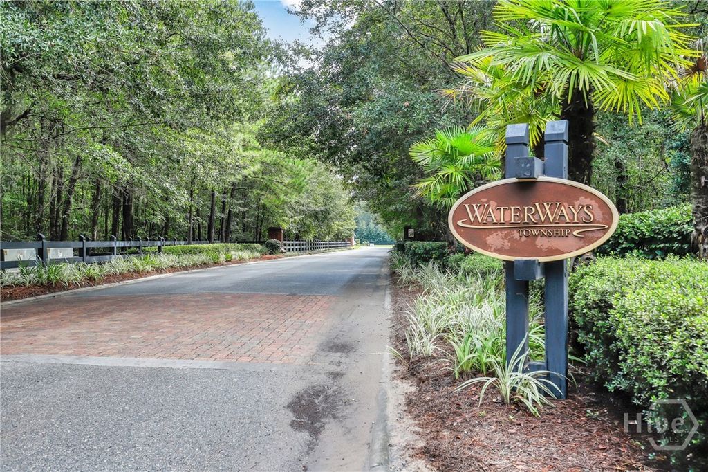 Image 38 of property listing at 125 Long Creek Lane, Richmond Hill, GA 31324