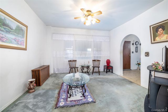 21 Washington Avenue, Lynbrook, NY 11563