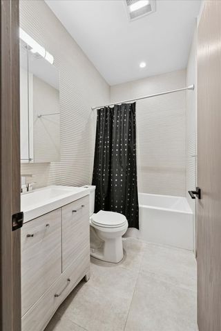 4321 N Cicero Avenue G, Chicago, IL 60641