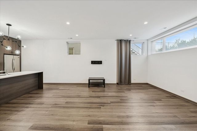 4321 N Cicero Avenue G, Chicago, IL 60641