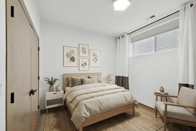 4321 N Cicero Avenue G, Chicago, IL 60641