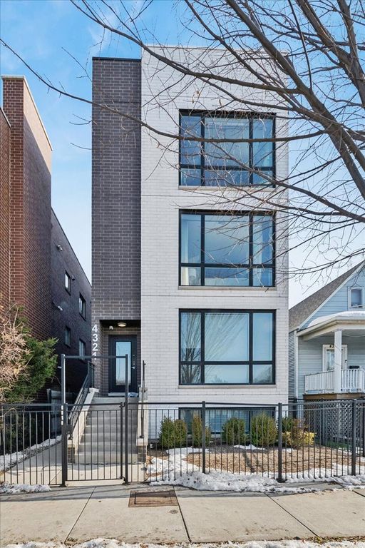 4321 N Cicero Avenue G, Chicago, IL 60641