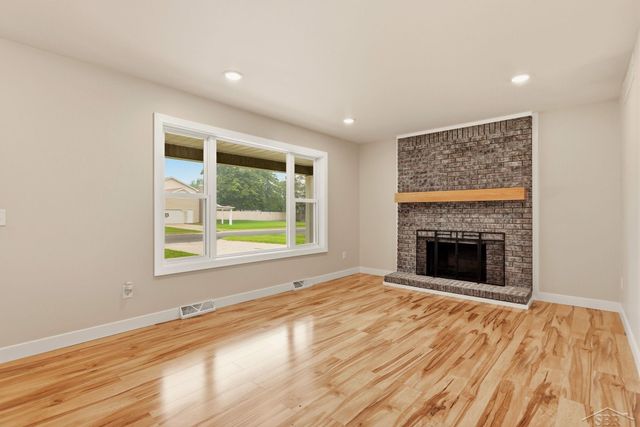 4621 S Wintergreen Drive, Saginaw, MI 48603