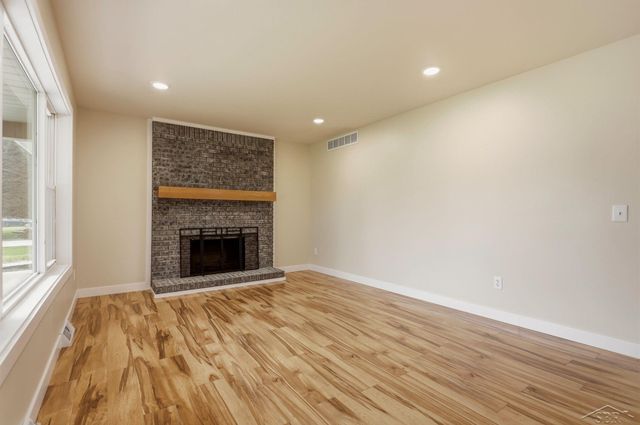 4621 S Wintergreen Drive, Saginaw, MI 48603