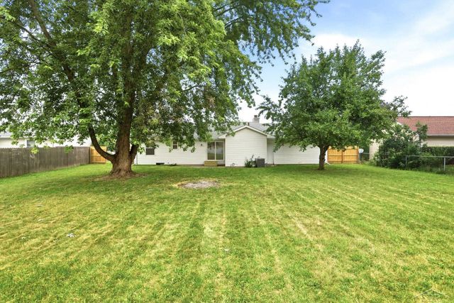 4621 S Wintergreen Drive, Saginaw, MI 48603