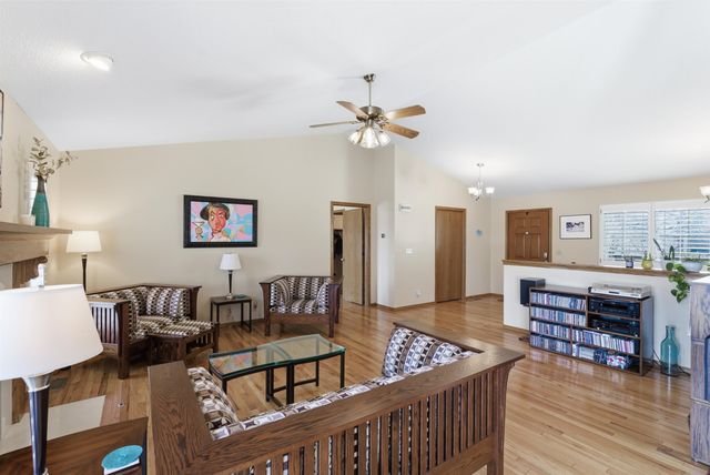 512 S Firefly St, Wichita, KS 67235