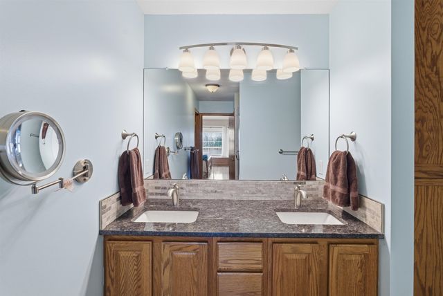 512 S Firefly St, Wichita, KS 67235