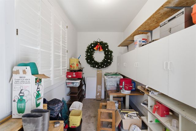 512 S Firefly St, Wichita, KS 67235