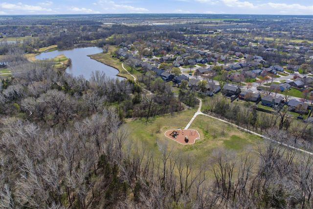 512 S Firefly St, Wichita, KS 67235