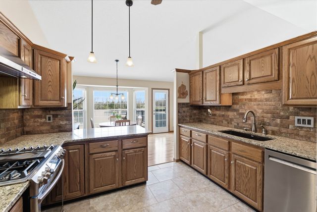 512 S Firefly St, Wichita, KS 67235