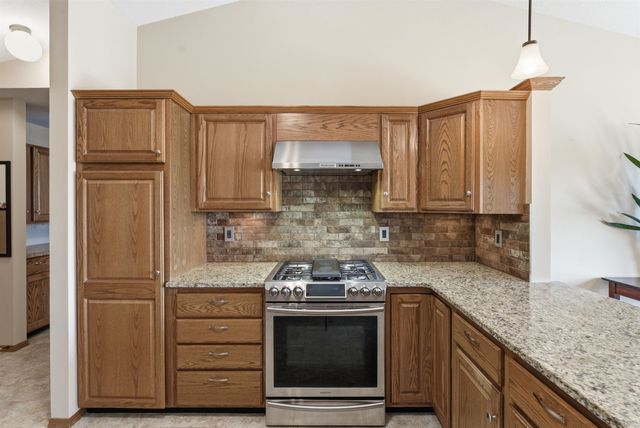 512 S Firefly St, Wichita, KS 67235