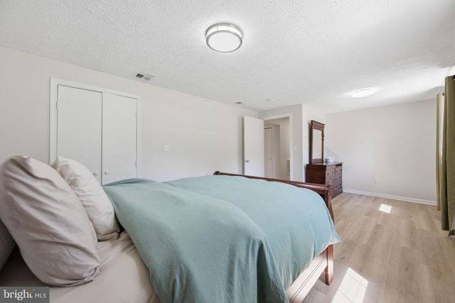 19213 WOOTTON AVE, Poolesville, MD 20837
