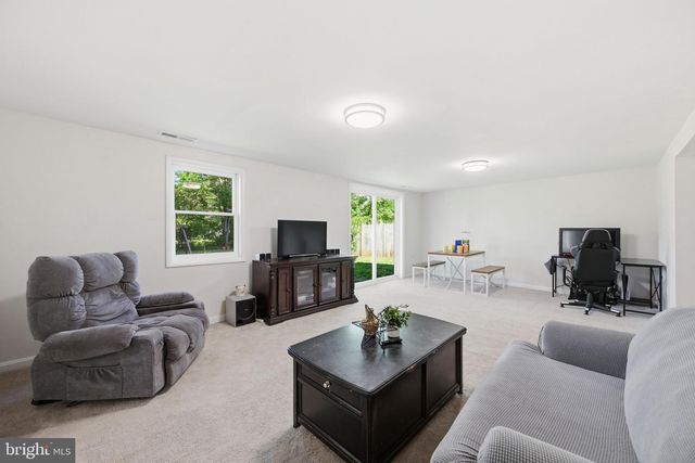 19213 WOOTTON AVE, Poolesville, MD 20837