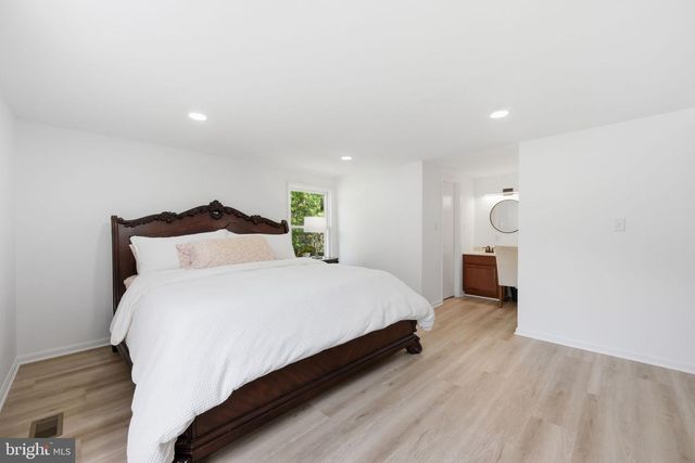 19213 WOOTTON AVE, Poolesville, MD 20837