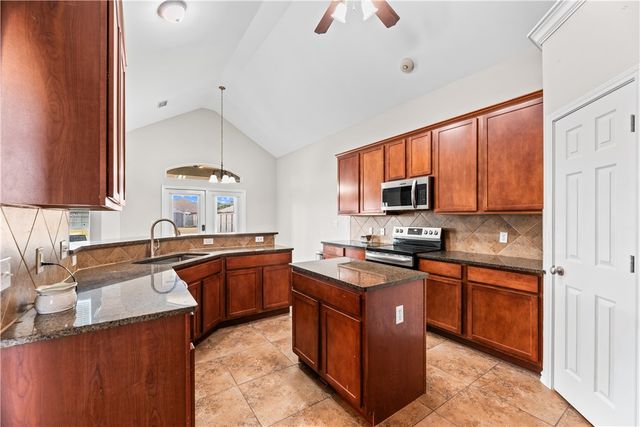 7533 Rancho Vista Blvd, Corpus Christi, TX 78414