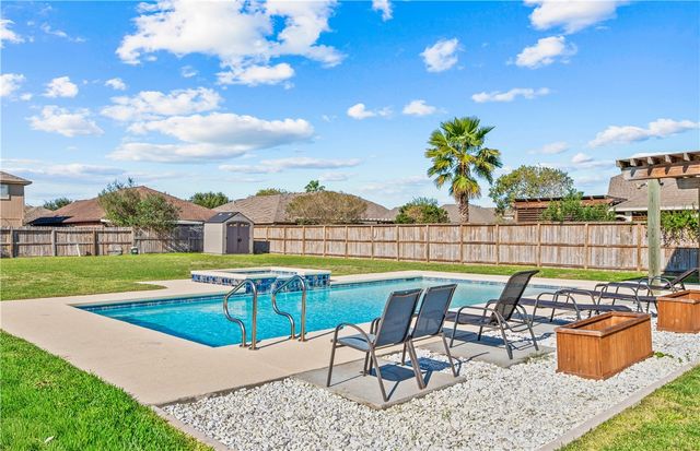 7533 Rancho Vista Blvd, Corpus Christi, TX 78414