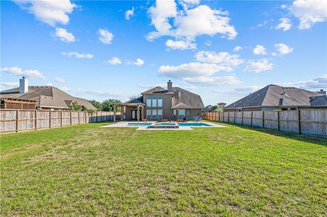 7533 Rancho Vista Blvd, Corpus Christi, TX 78414