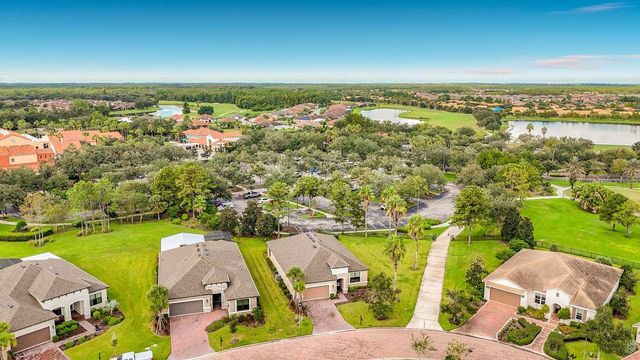195 CASAVISTA DRIVE, Kissimmee, FL 34759