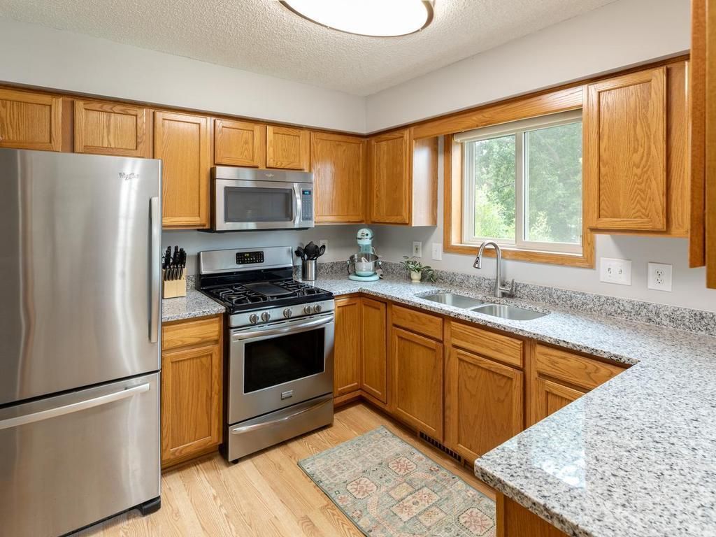 456 Braeburn Drive, Shakopee, MN 55379 — photo 5