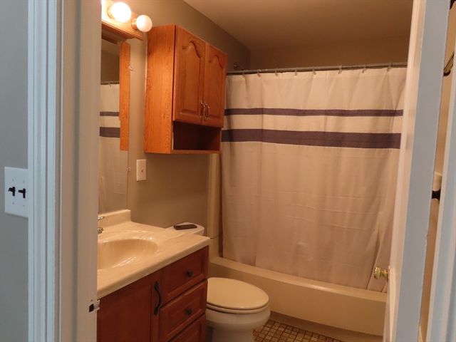 3 Morse Ct, Mansfield, MA 02048
