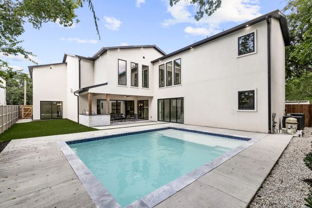 4326 Merrell Road, Dallas, TX 75229