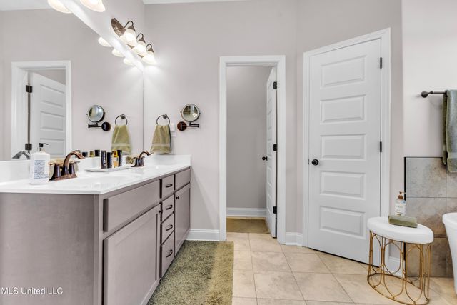 4990 Witt Cove, Olive Branch, MS 38654