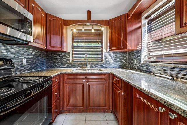 2519 W RIO VISTA AVENUE, Tampa, FL 33614