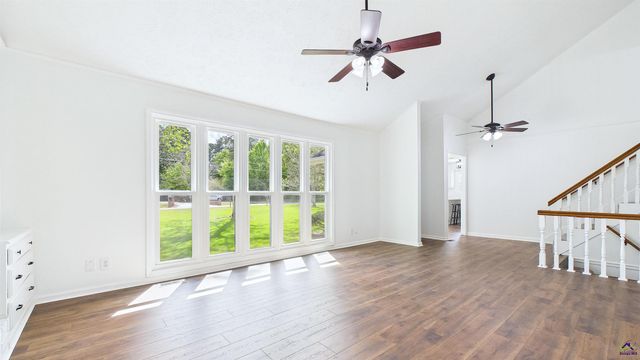 105 Surrey Place, Perry, GA 31069