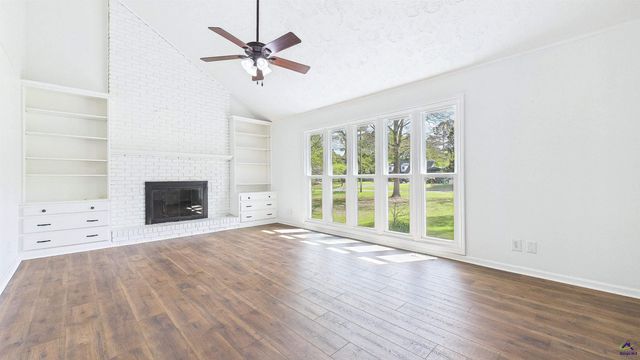 105 Surrey Place, Perry, GA 31069