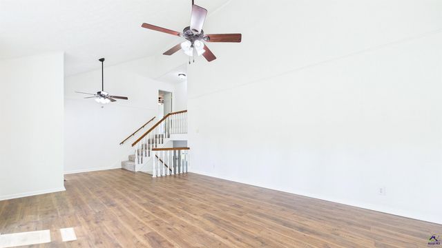 105 Surrey Place, Perry, GA 31069