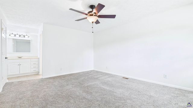 105 Surrey Place, Perry, GA 31069
