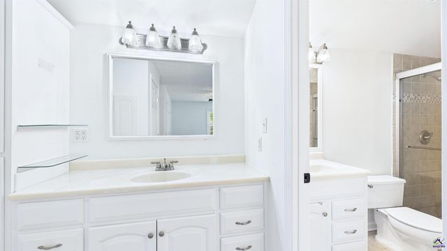 105 Surrey Place, Perry, GA 31069