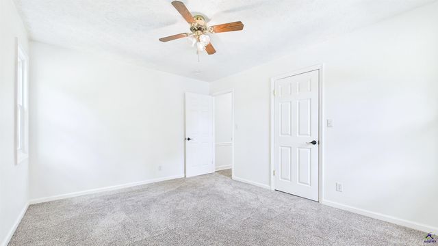 105 Surrey Place, Perry, GA 31069