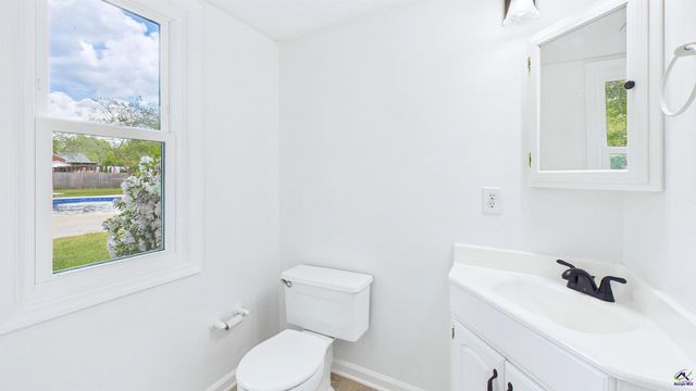105 Surrey Place, Perry, GA 31069