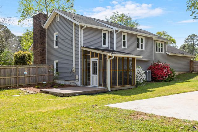 105 Surrey Place, Perry, GA 31069