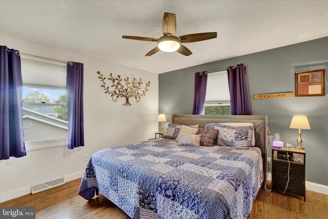 213 LARTRY DR, Red Lion, PA 17356