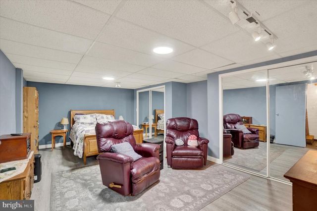 213 LARTRY DR, Red Lion, PA 17356