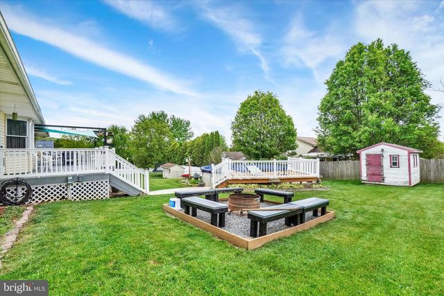 213 LARTRY DR, Red Lion, PA 17356