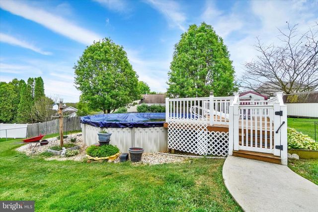 213 LARTRY DR, Red Lion, PA 17356