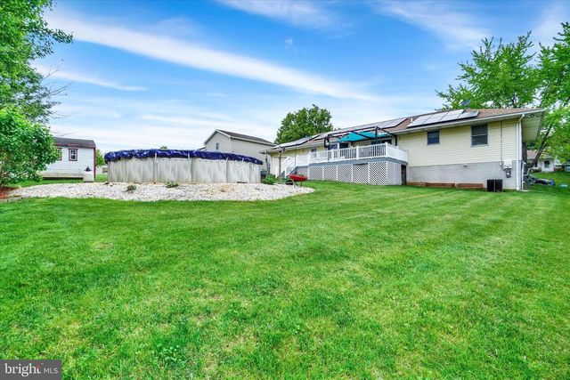 213 LARTRY DR, Red Lion, PA 17356