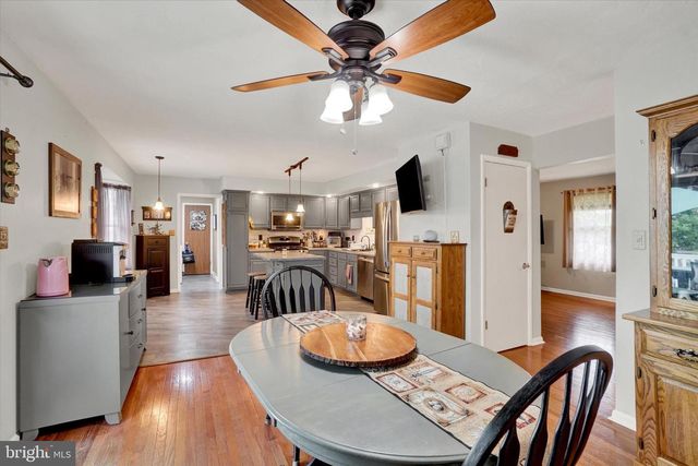 213 LARTRY DR, Red Lion, PA 17356